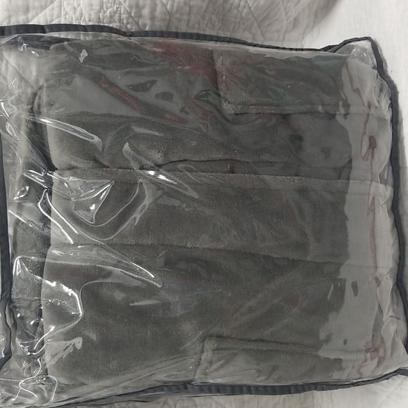 New Plush Robe - Picture 2 of 5